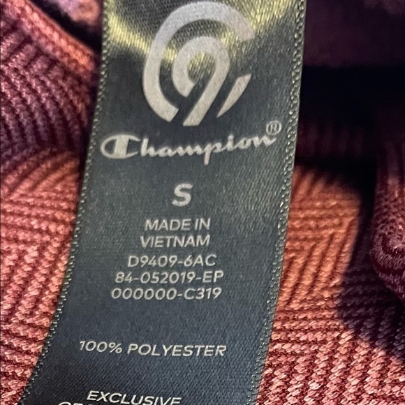 Champion C9 berry colored pullover - Picture 7 of 8